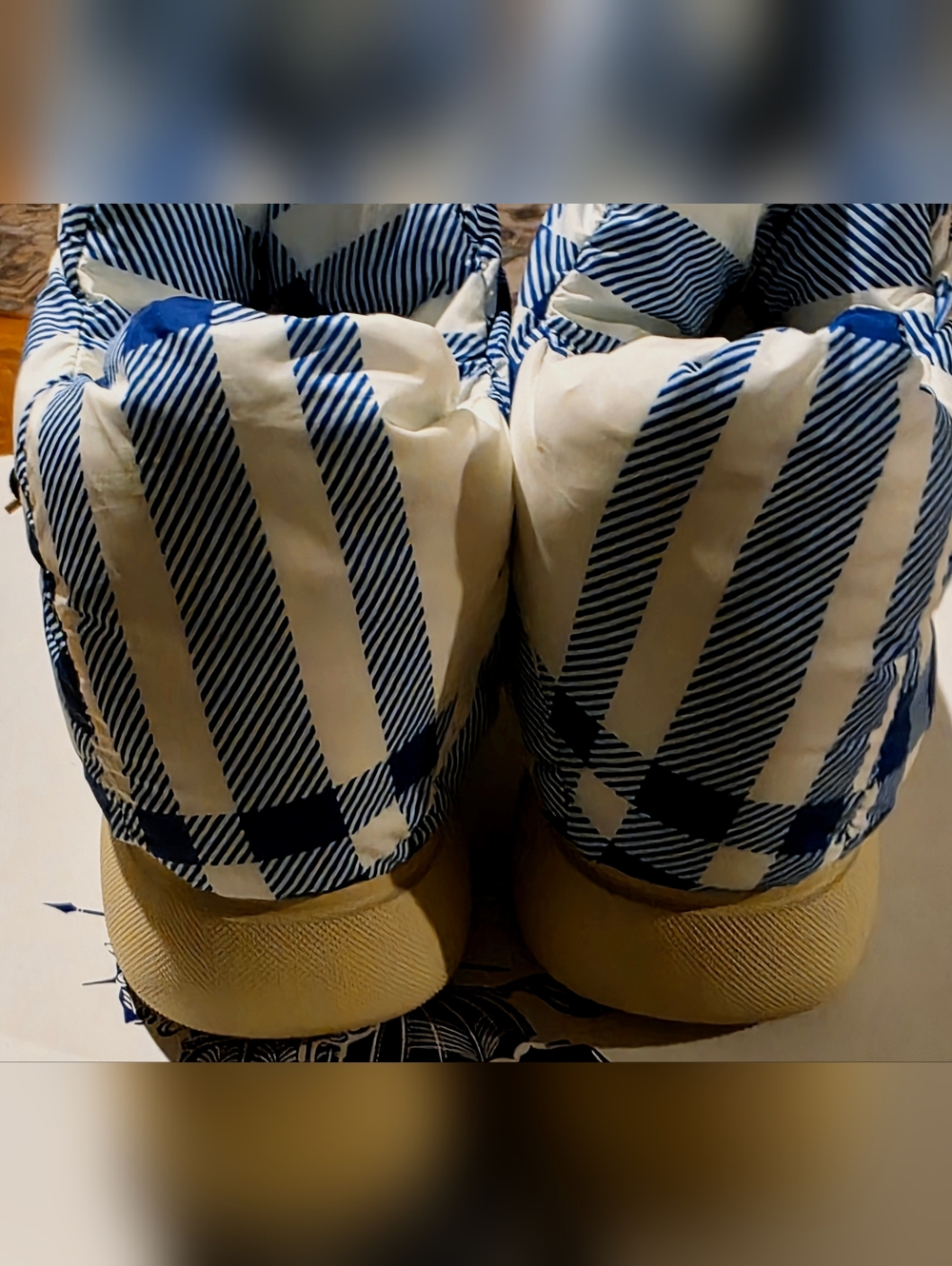 Burberry Pillow Boots Men's 9.5 NIB - Picture 4 of 9
